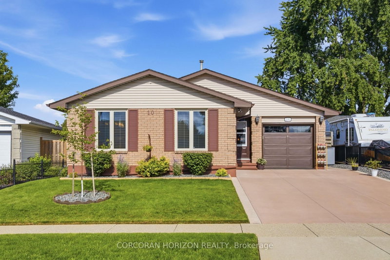 10 Macatee Place