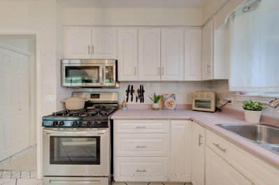 2 Allanton Boulevard • Brantford, ON photo 9