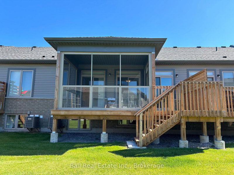 26 - 17 Lakewood Crescent