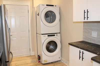 9 Kent Street • Smiths Falls, ON photo 4