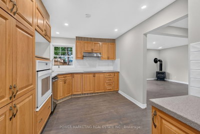 986 LAPORTE Street • Gloucester, ON photo 9