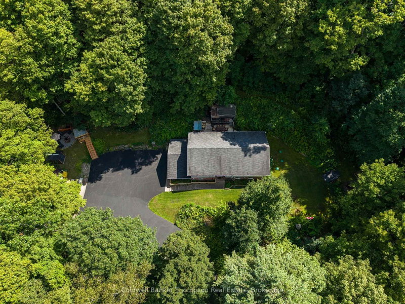 935 Aspdin Road