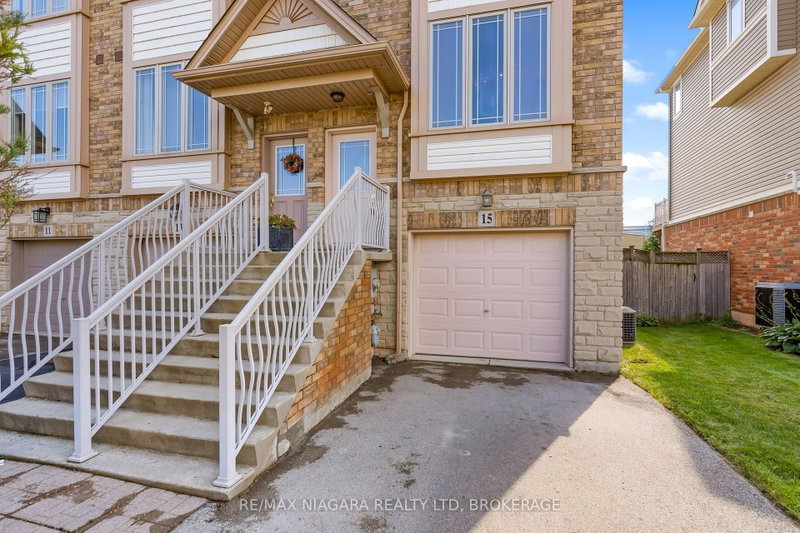 15 Hemlock Way