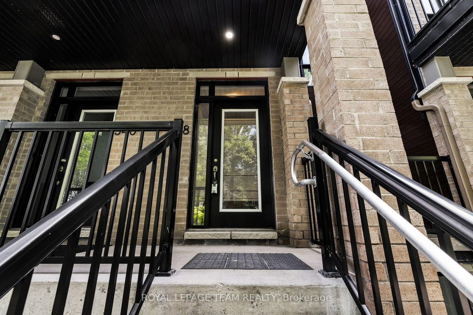 538 Crescendo Private • #32 • Ottawa, ON photo 3