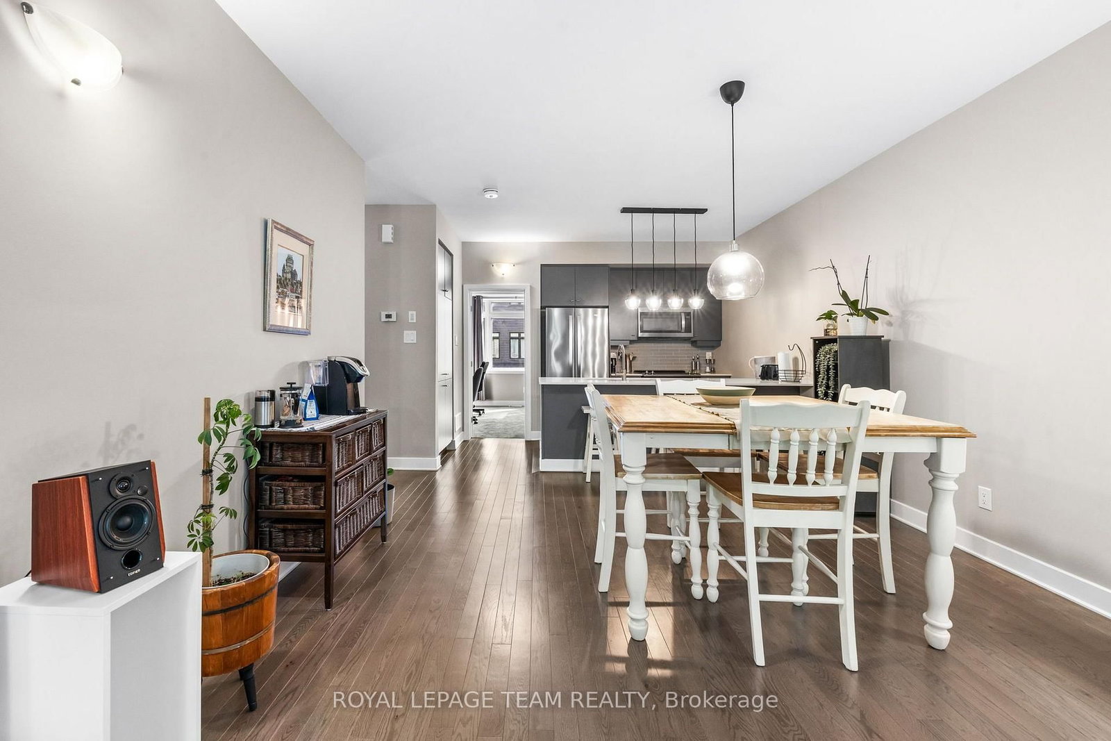 538 Crescendo Private • #32 • Ottawa, ON photo 8