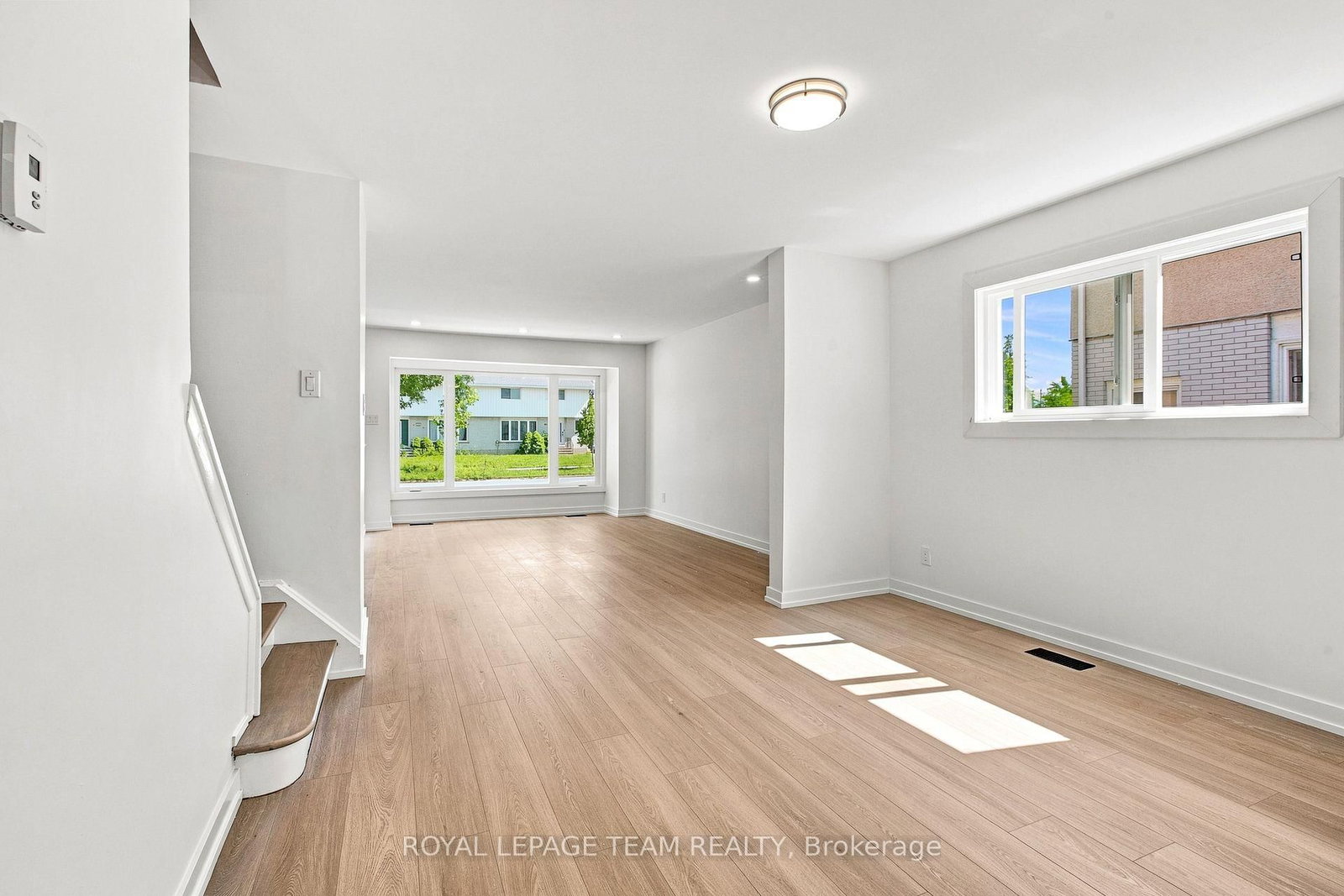1001 Meadowlands Drive • Ottawa, ON photo 12