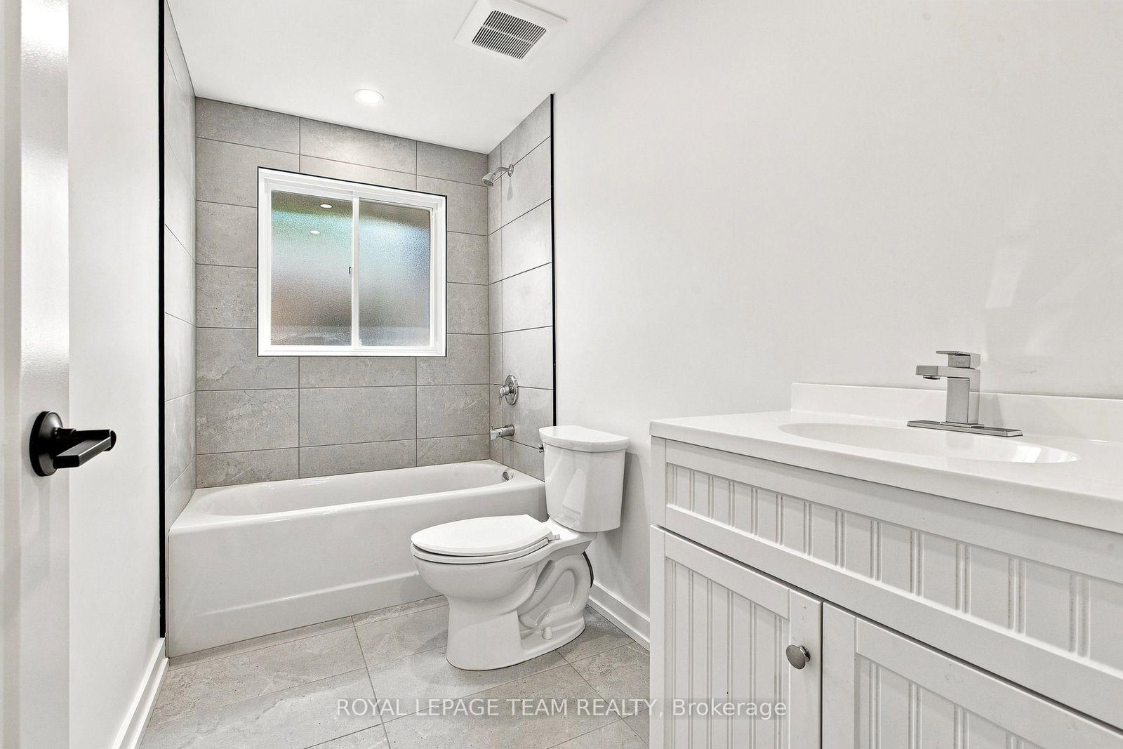 1001 Meadowlands Drive • Ottawa, ON photo 24