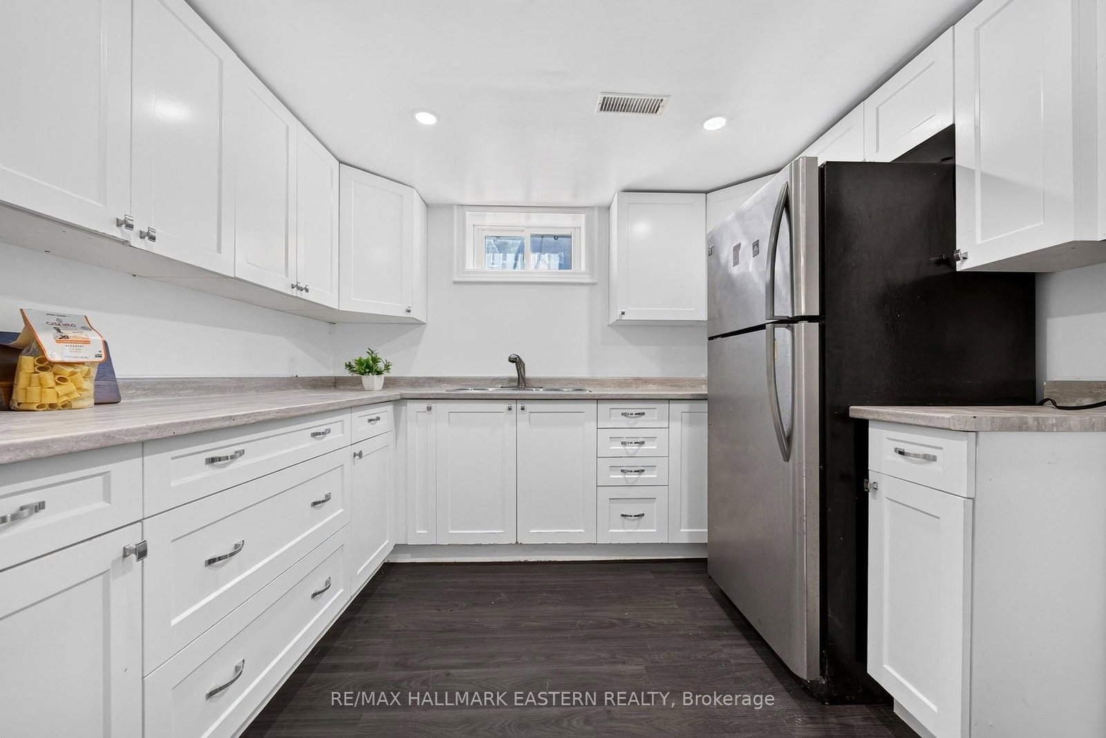 754 CRAWFORD Place • Peterborough, ON photo 34