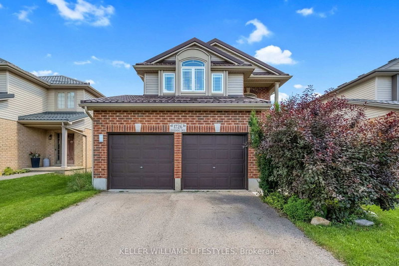 1726 Ennismore Crescent