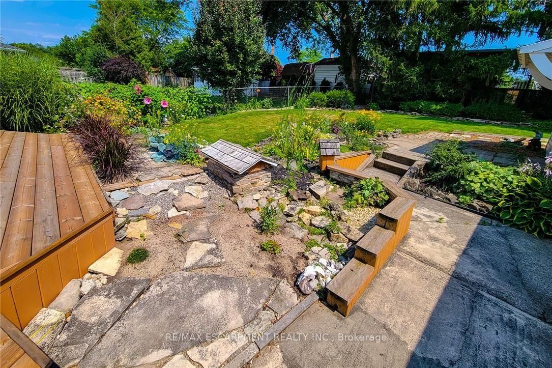 42 LAKE Avenue N • Hamilton, ON photo 10
