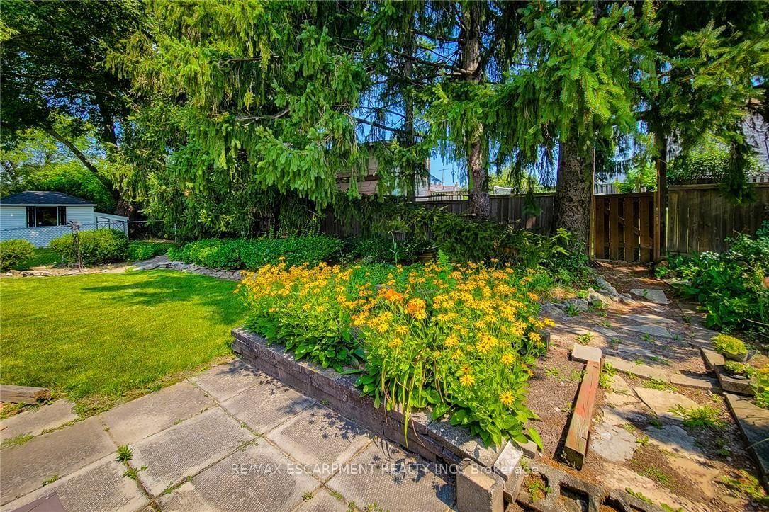 42 LAKE Avenue N • Hamilton, ON photo 11