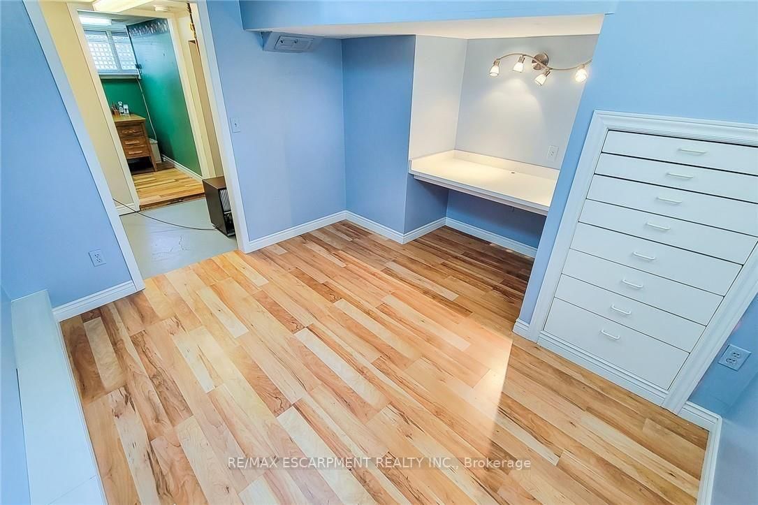 42 LAKE Avenue N • Hamilton, ON photo 32