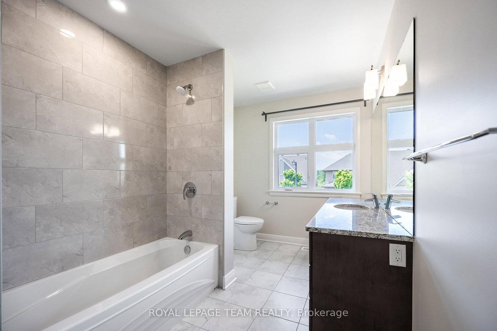 131 Escarpment Crescent • Ottawa, ON photo 39