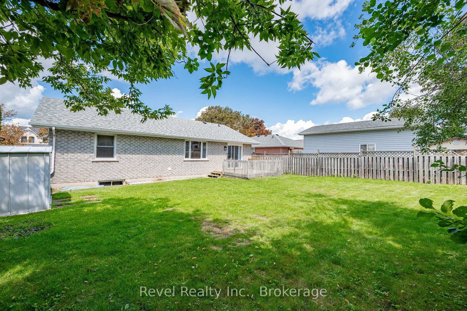 9 Crestwood Avenue • Kawartha Lakes, ON photo 42