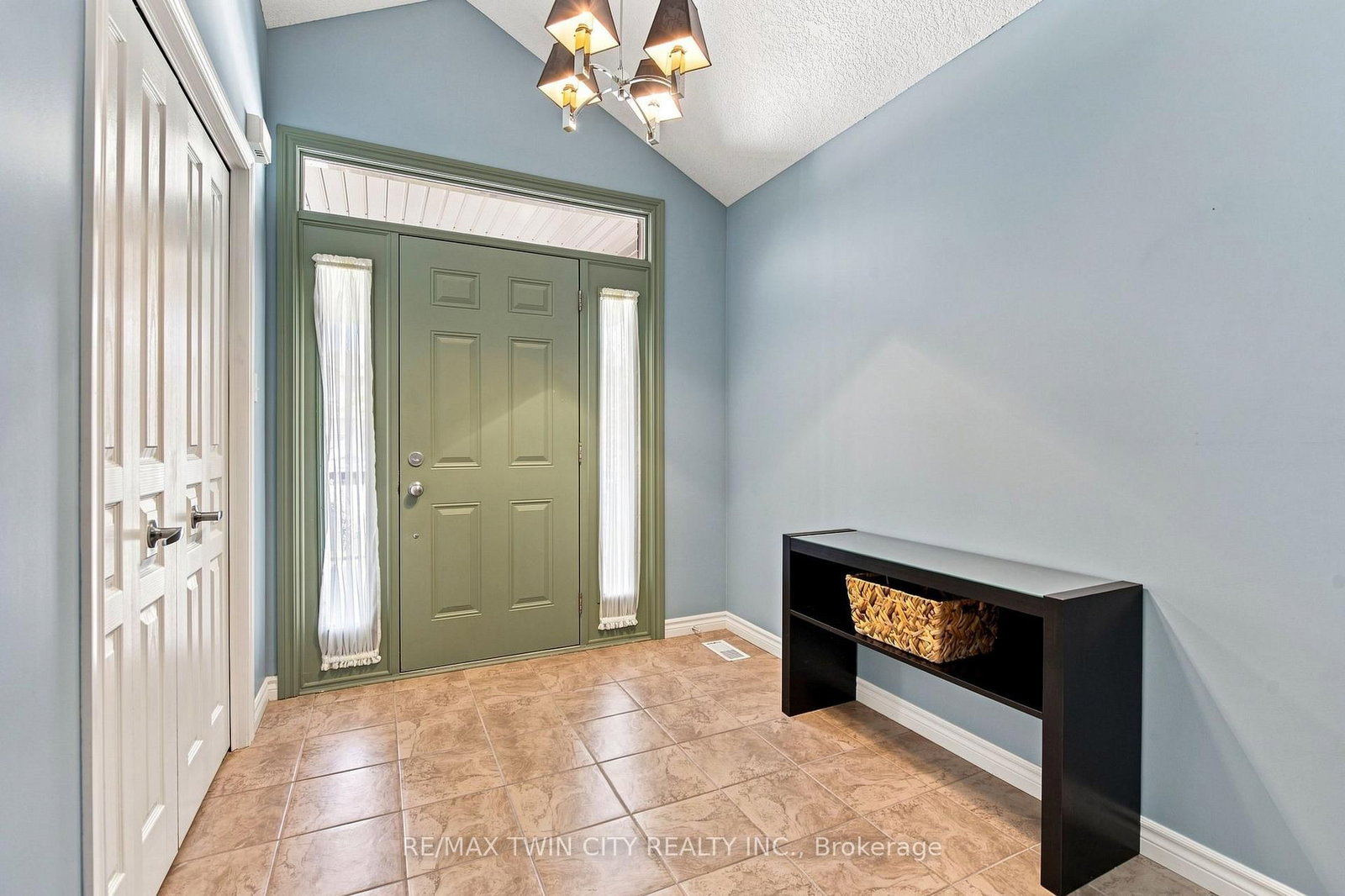 11 Lockwood Street • Cambridge, ON photo 5