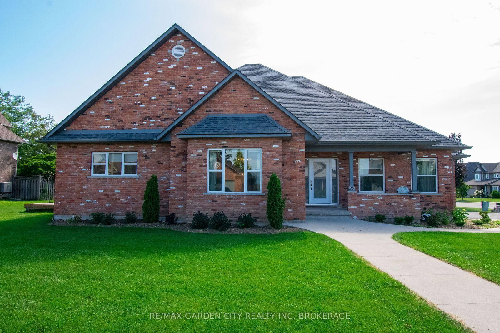 26 Las Road • West Lincoln, ON photo 1