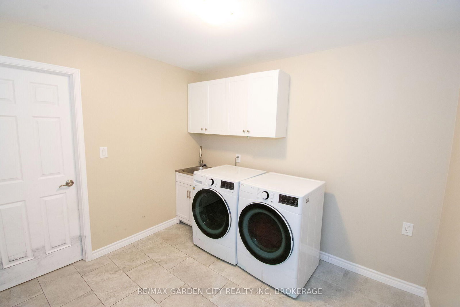 26 Las Road • West Lincoln, ON photo 17