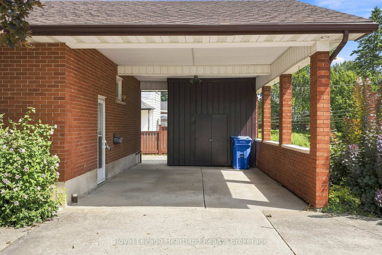 Listing Image 44