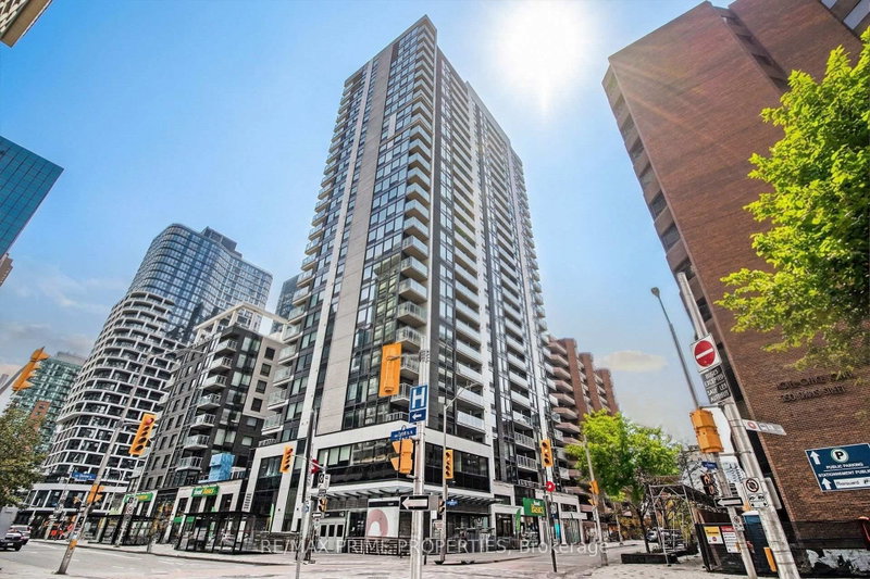 1307 - 340 QUEEN Street
