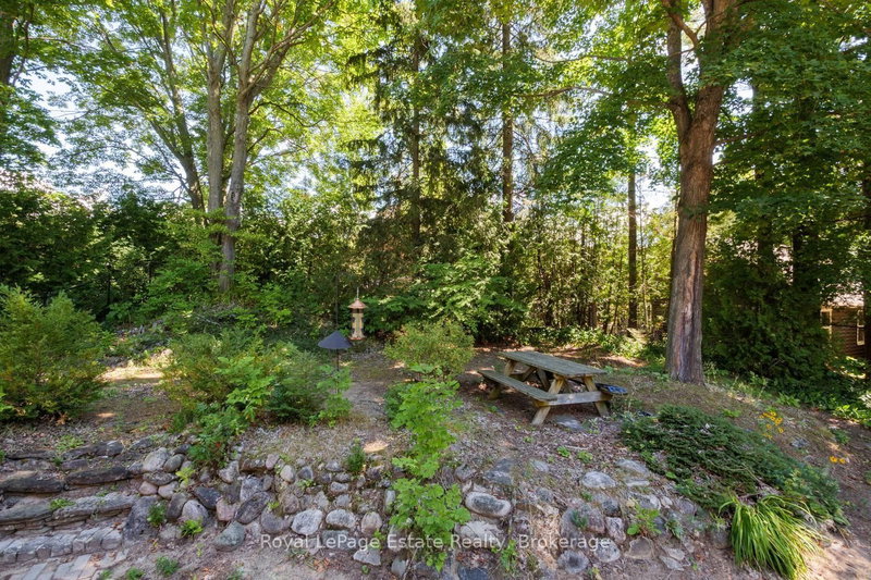 32 London St photo 5