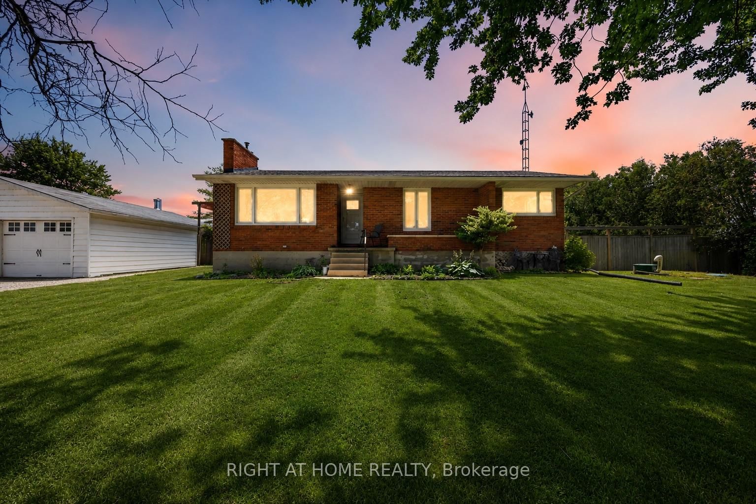 1933 Plank Road • St. Clair, ON photo 1