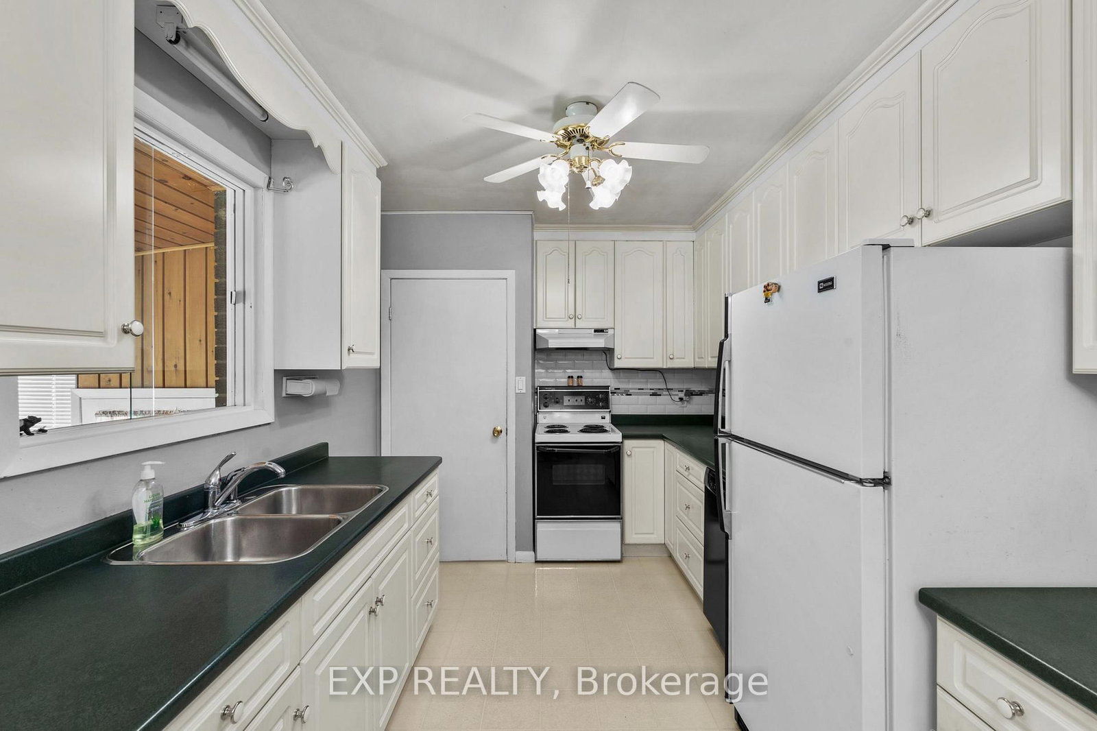 8800 Champlain Drive • Niagara Falls, ON photo 13
