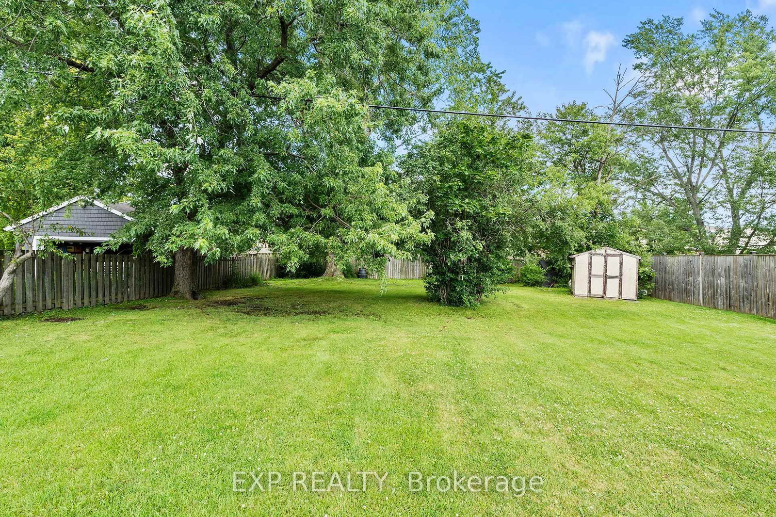 8800 Champlain Drive • Niagara Falls, ON photo 38