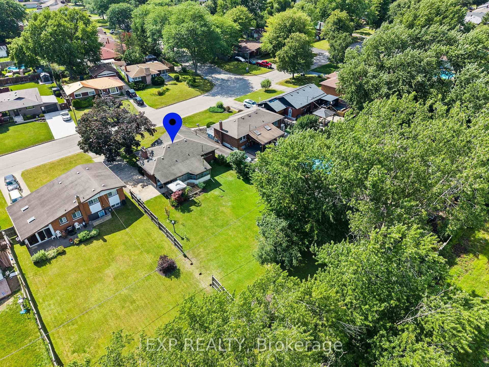 8800 Champlain Drive • Niagara Falls, ON photo 47