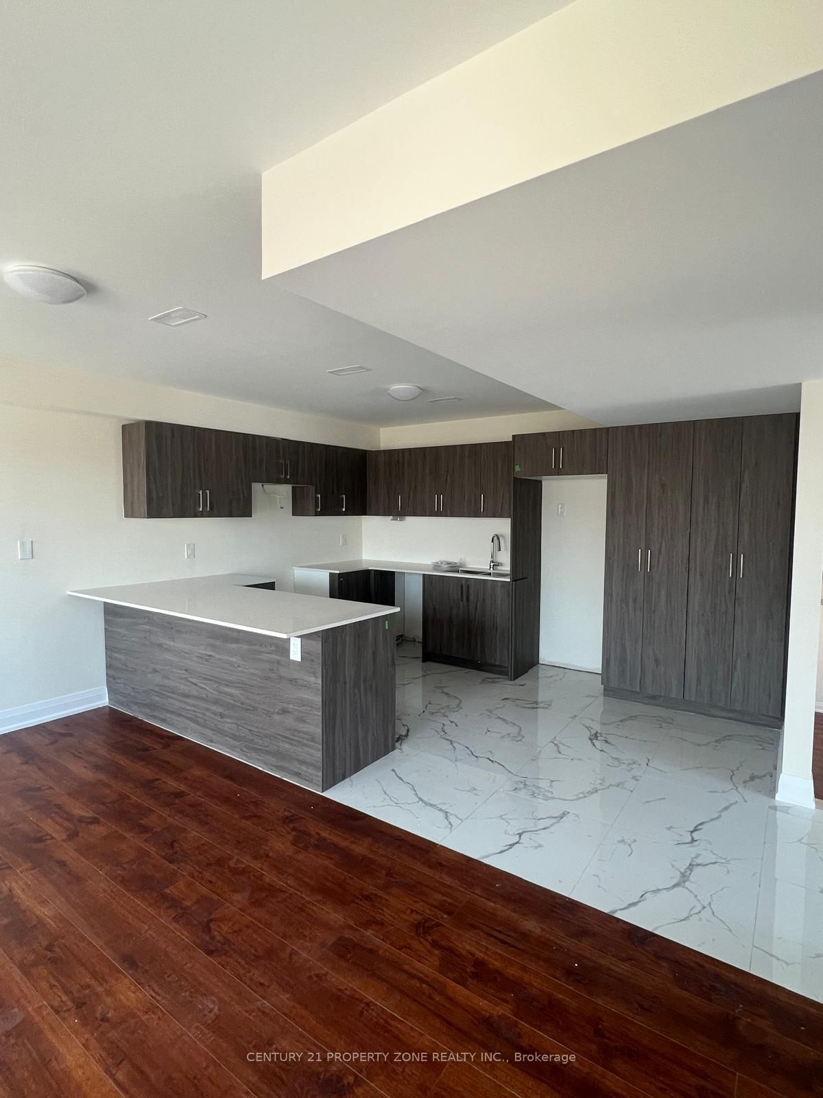7-183 Victoria St, Kitchener, view 4