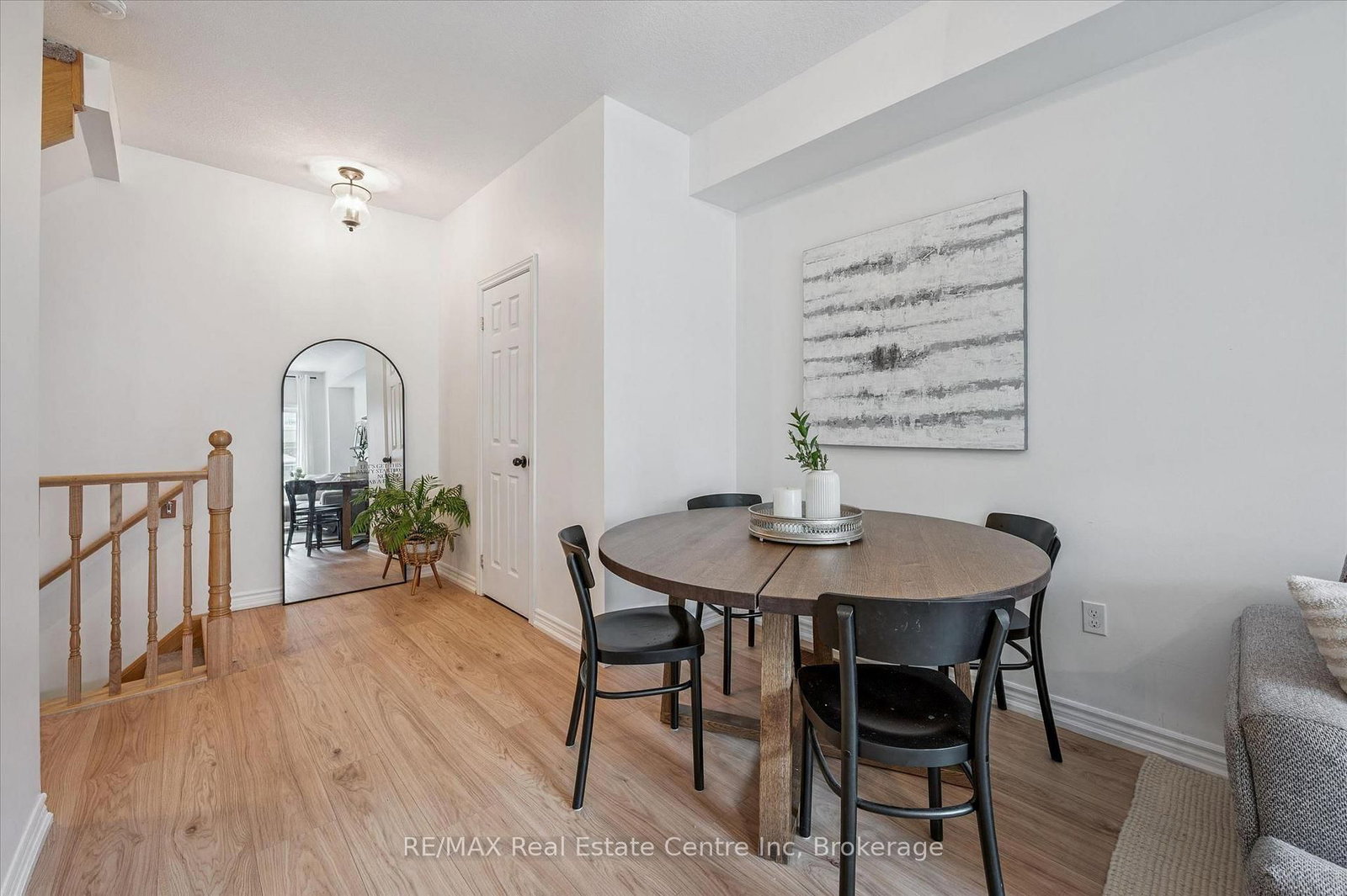 88 DECORSO Drive • #30 • Guelph, ON photo 10