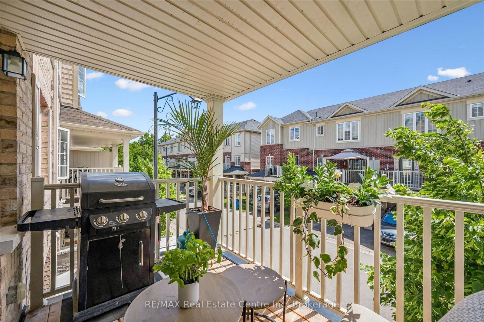 88 DECORSO Drive • #30 • Guelph, ON photo 18