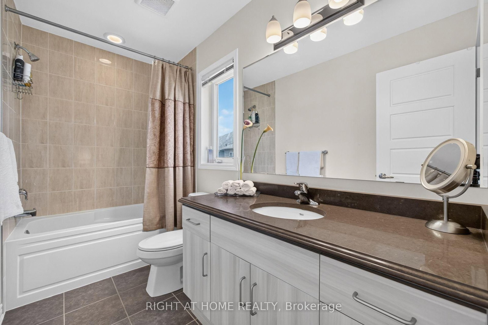 180 Spring Creek Drive • Hamilton, ON photo 27
