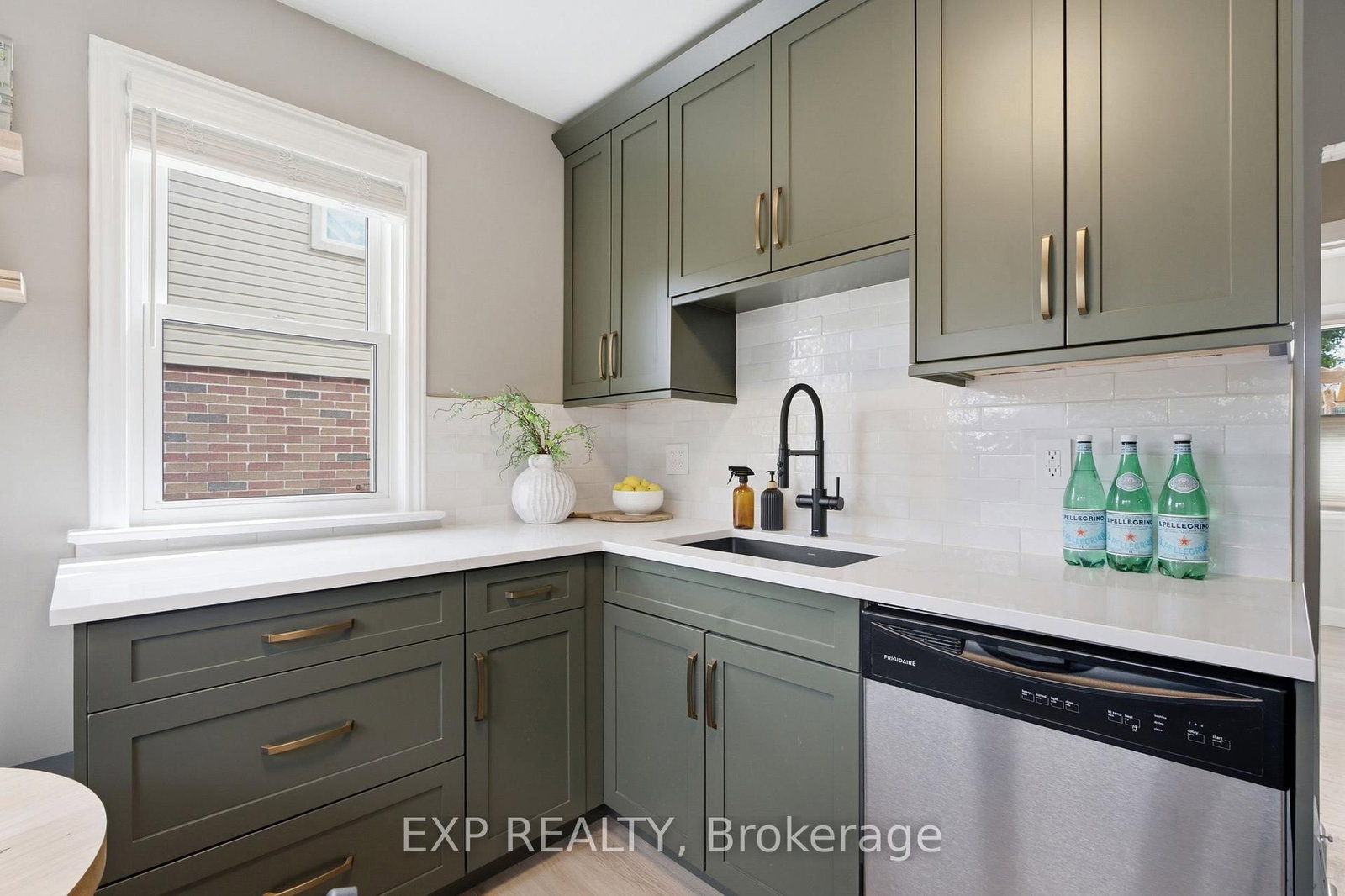 20 Hillview Street • Kitchener, ON photo 10