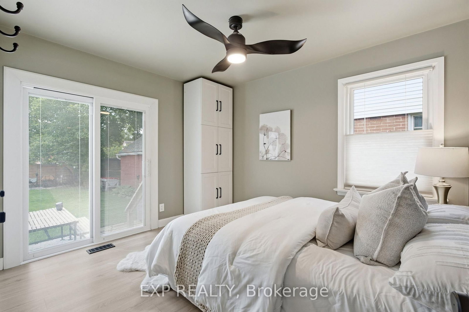 20 Hillview Street • Kitchener, ON photo 13