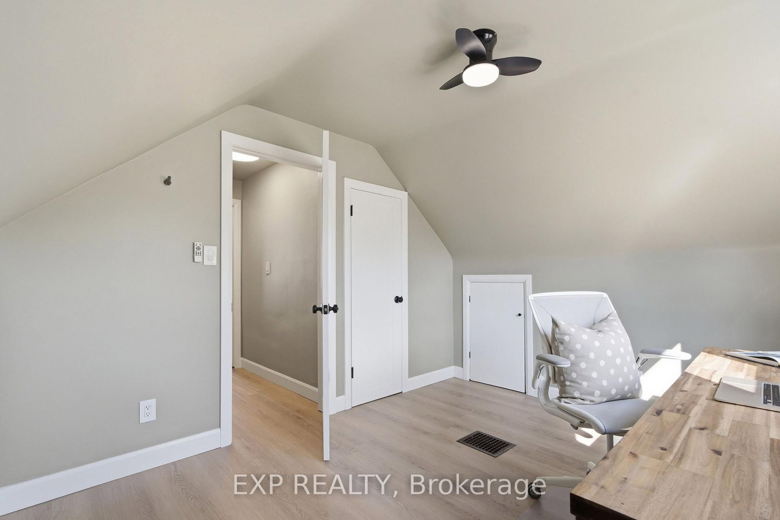 20 Hillview Street • Kitchener, ON photo 21