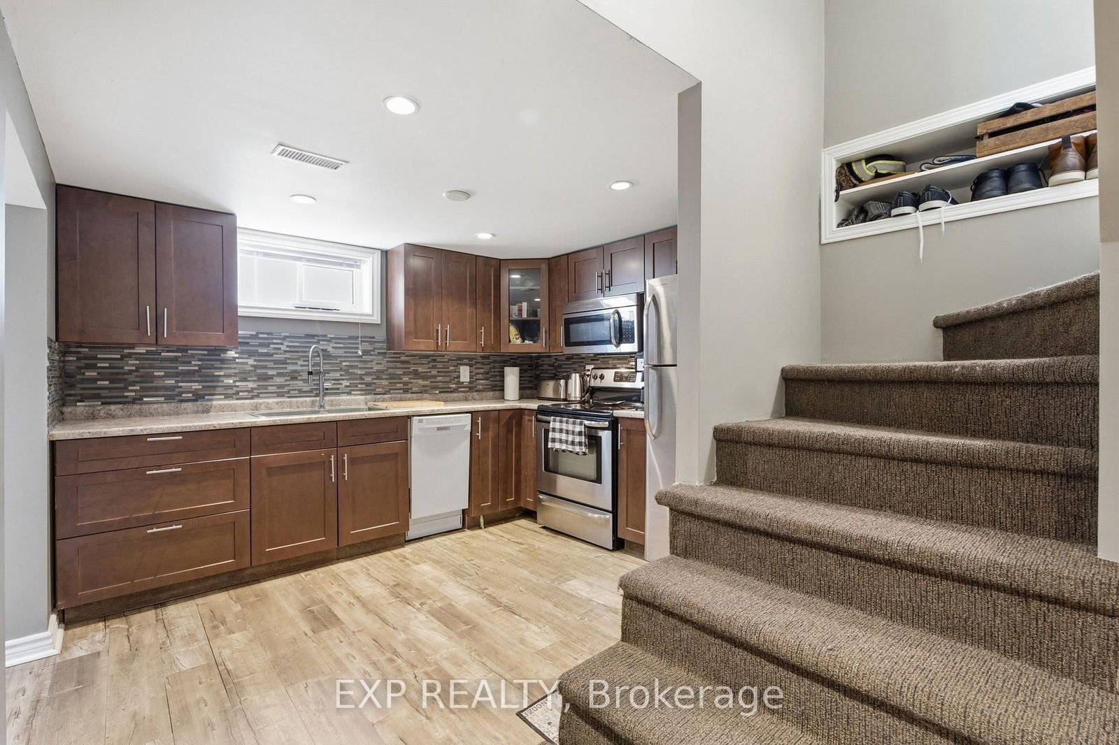 20 Hillview Street • Kitchener, ON photo 24
