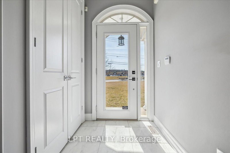 1 Dorchester Boulevard S