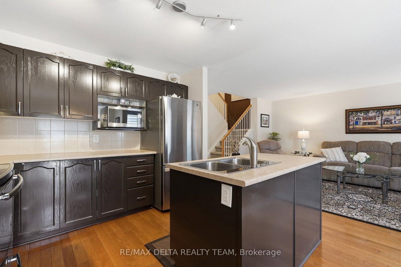 64 Collington Street • Ottawa, ON photo 8