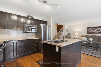 64 Collington Street • Ottawa, ON photo 8