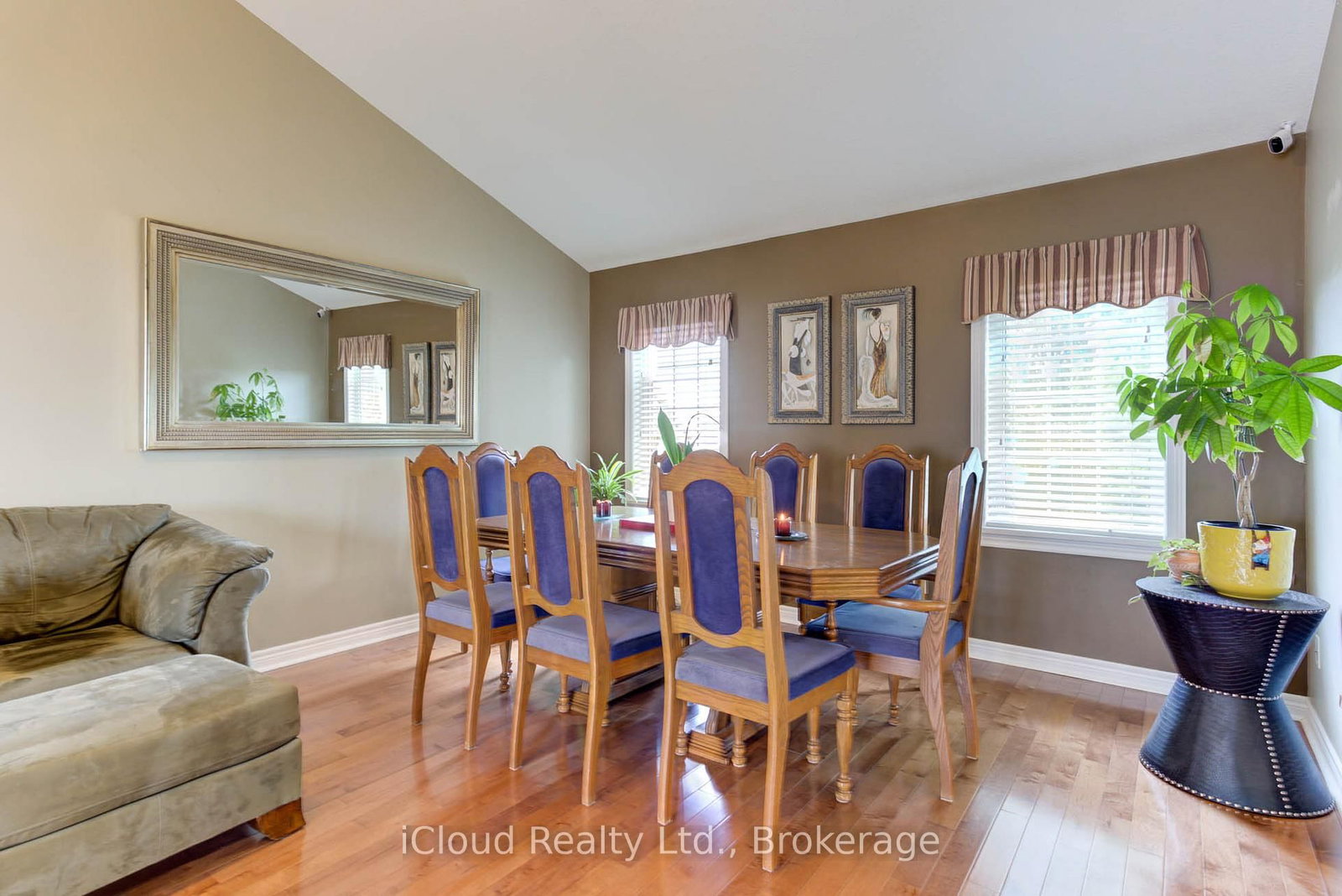 10 Sheffield Street • Southgate, ON photo 15
