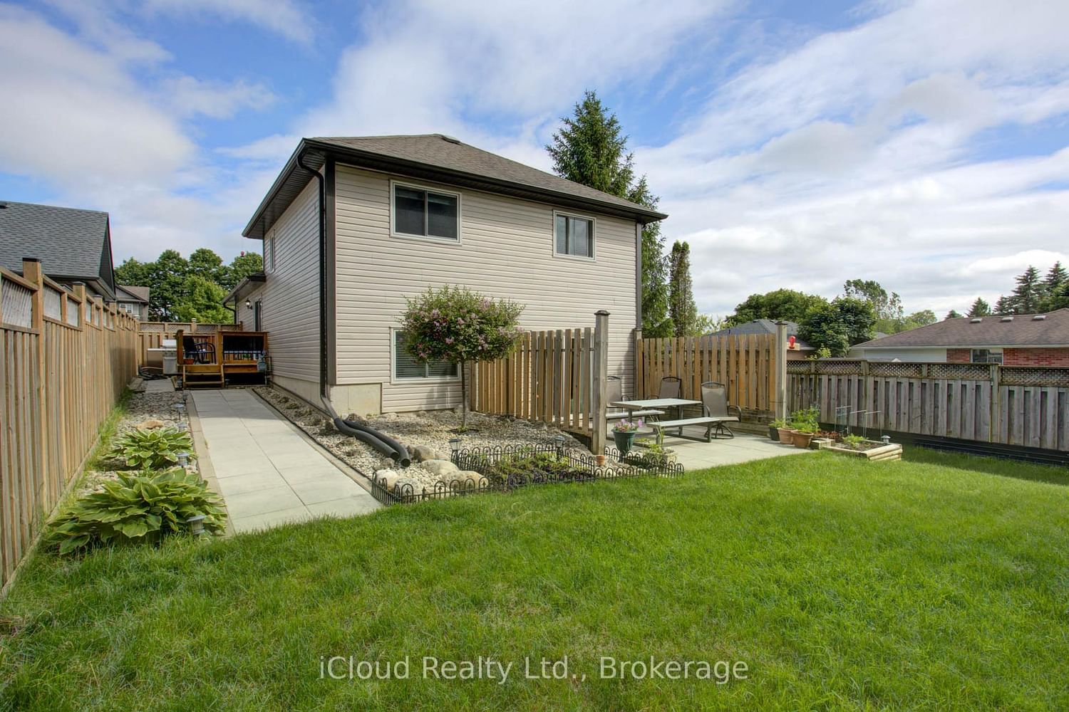 10 Sheffield Street • Southgate, ON photo 35