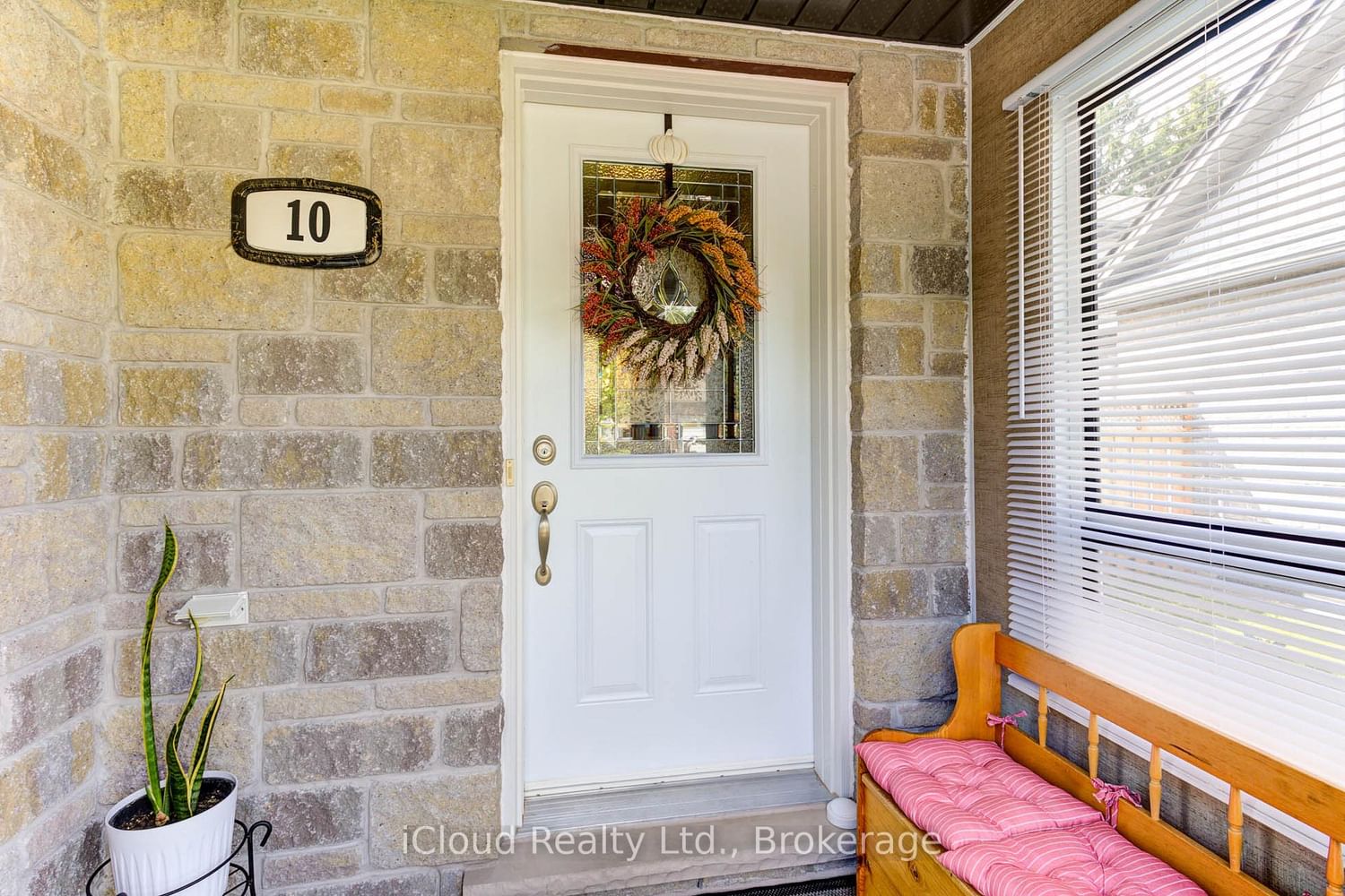 10 Sheffield Street • Southgate, ON photo 5