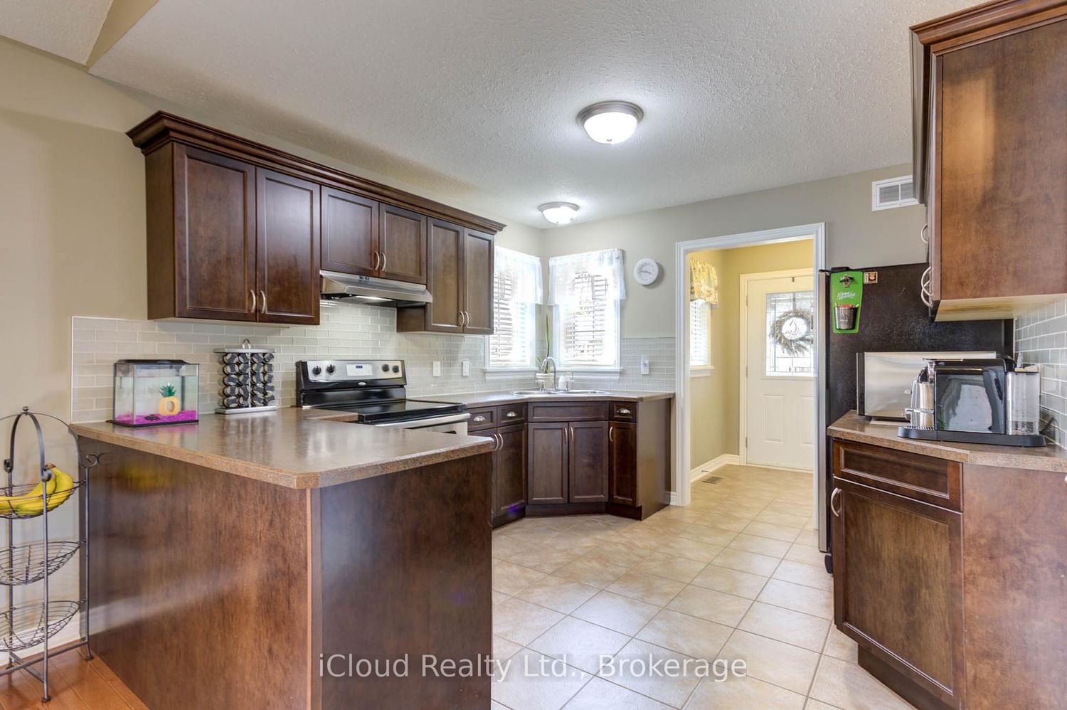 10 Sheffield Street • Southgate, ON photo 8