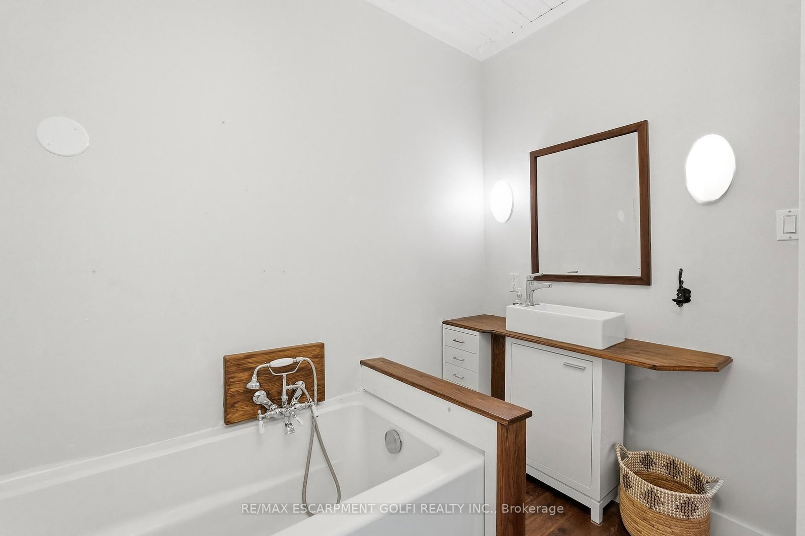 356 Hughson Street • Hamilton, ON photo 22