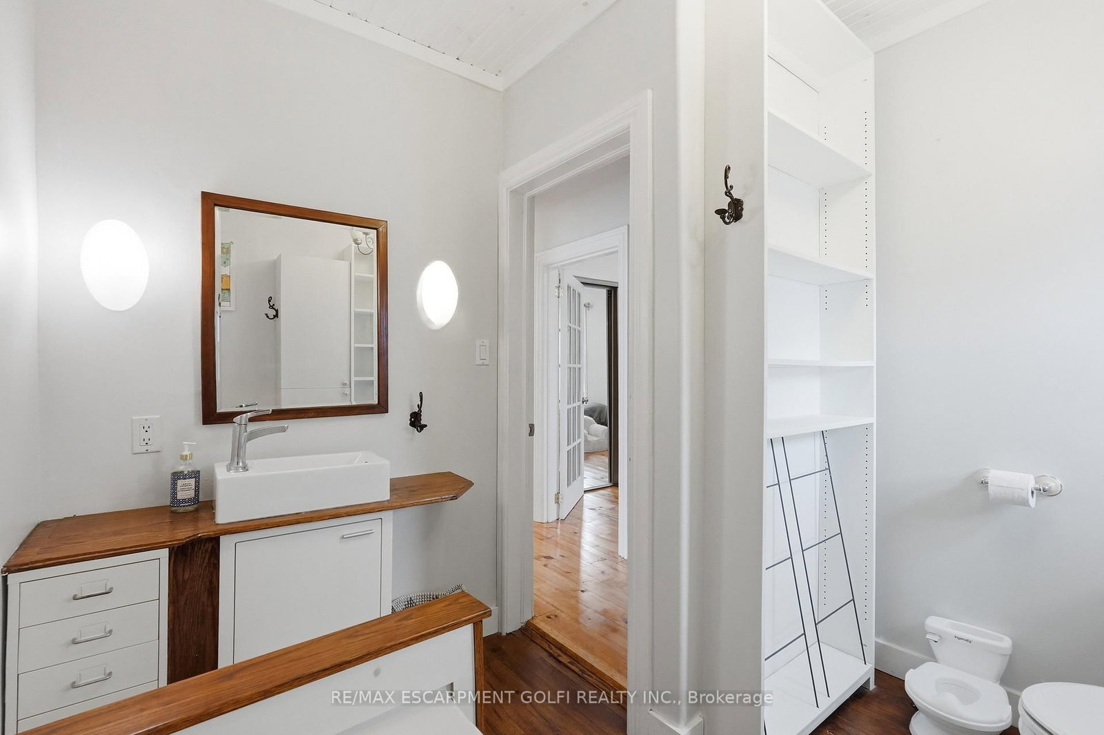 356 Hughson Street • Hamilton, ON photo 23