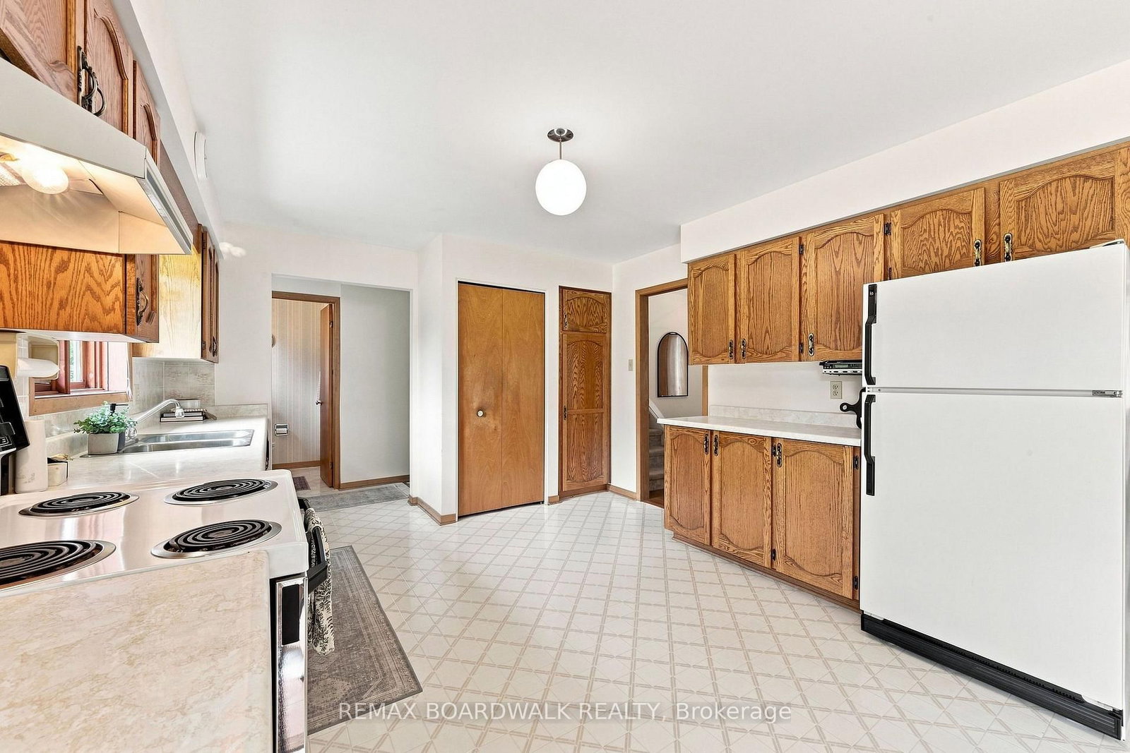 21 Maitland Street • Richmond, ON photo 13
