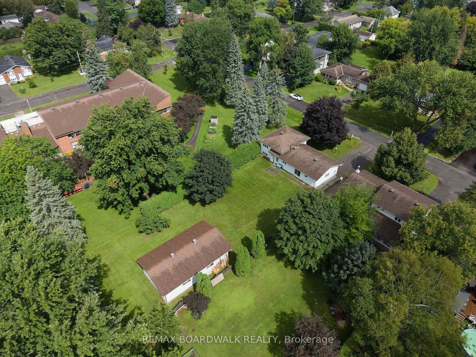 21 Maitland Street • Richmond, ON photo 36