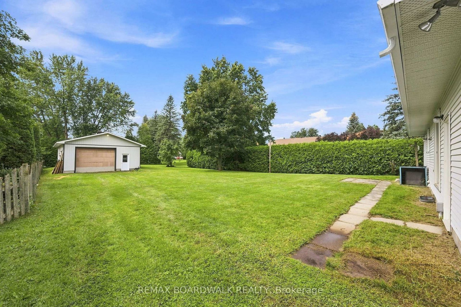21 Maitland Street • Richmond, ON photo 43