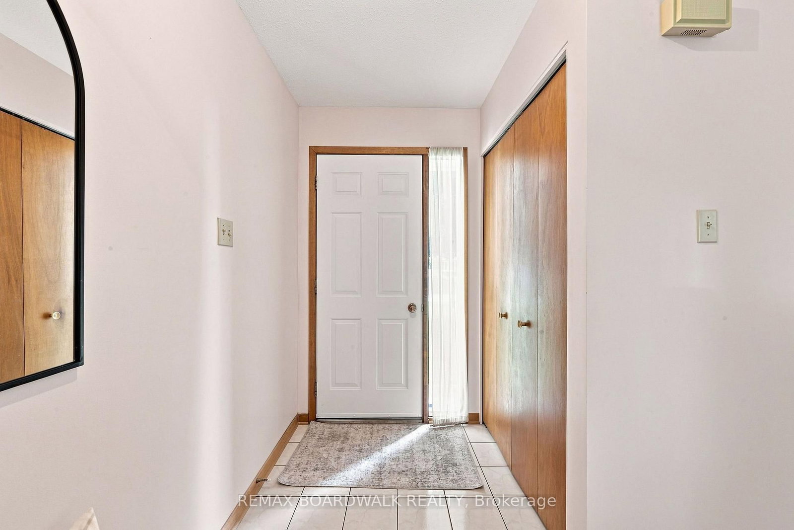 21 Maitland Street • Richmond, ON photo 6