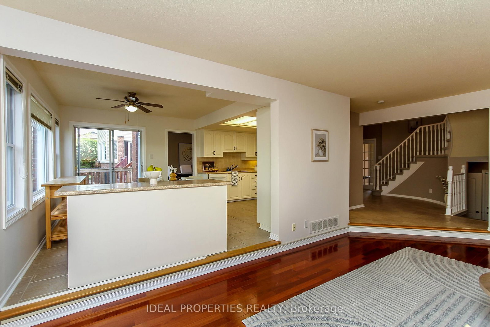39 HUNTINGS END Avenue • Kanata, ON photo 16